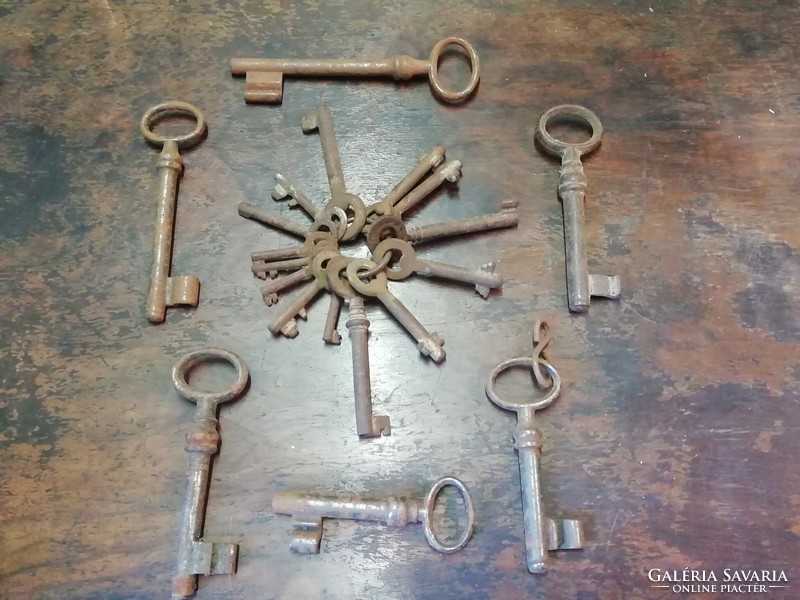 Antique keys, 20 pcs