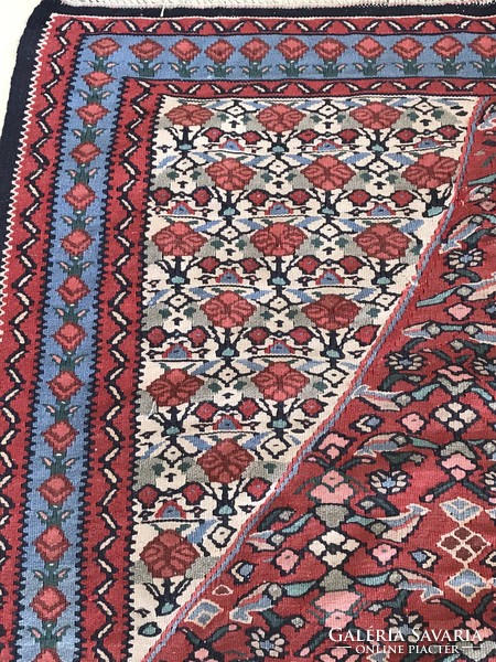 Antique kelim carpet with a beautiful flower pattern, 180 x 105 cm