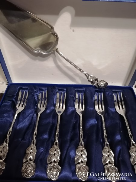 6 silver-plated pastry forks and pastry spatulas