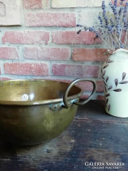 Habüst, 20. század elejei cukrász vagy otthoni használati tárgy, sárgaréz dekorációs tárgy, konyhai