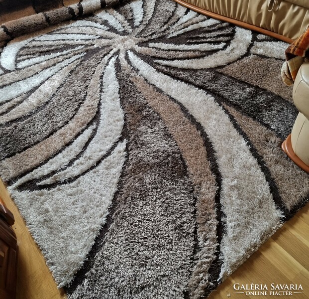 Beautiful large shaggy rugs