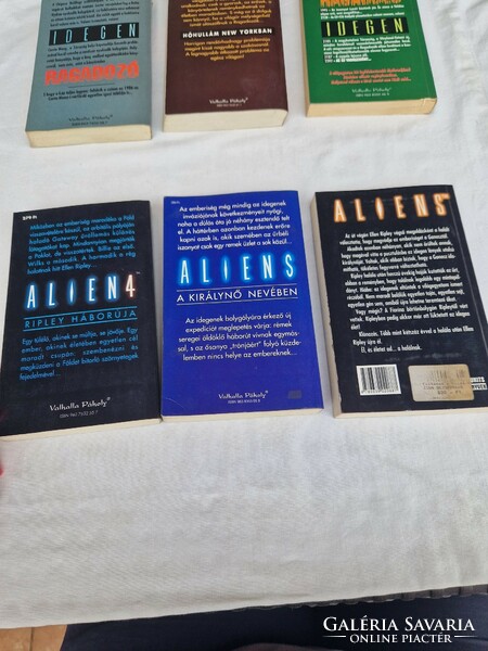 Alien / predator book pack