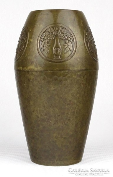 1O194 Régi jelzett WMF kalapált réz váza 17.5 cm