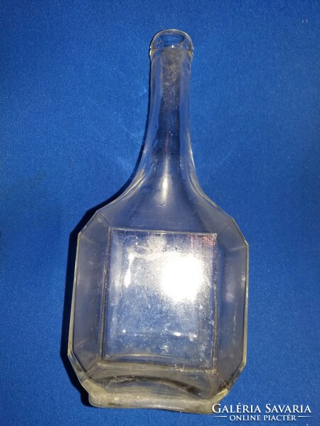 Antik hosszúnyakú still likőrös üveg 0,5 palack gyűjtőknek a képek szerint