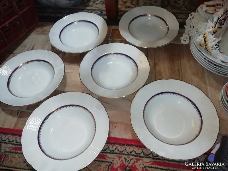 Thun rare patterned porcelain set of 6 in perfect condition