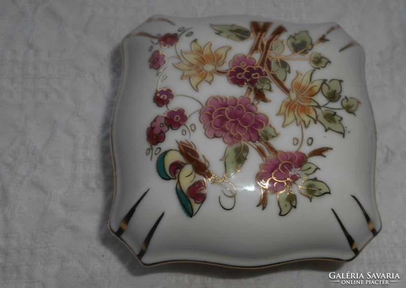 Zsolnay butterfly pattern porcelain box - gold contour