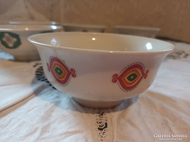 Nice and cheap! 5+1 retro porcelain compote and salad bowls for sale!