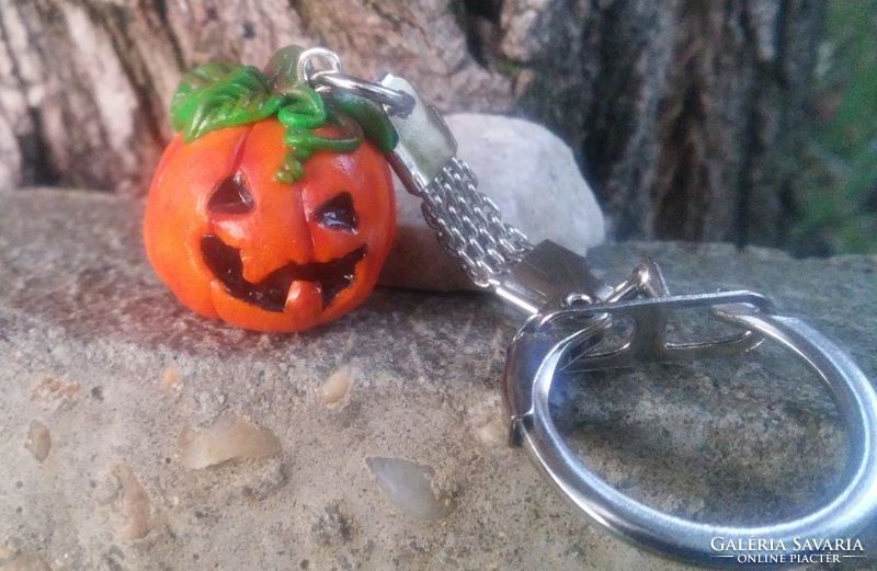 Halloween pumpkin keychain