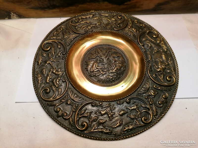 Bronze wall bowl, hunting, 23 cm, 1032 grams