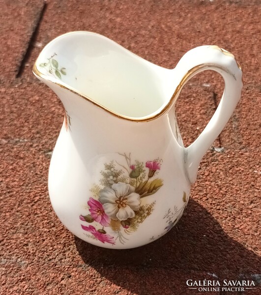 Porcelain milk spout with rose pattern - milk colored spout