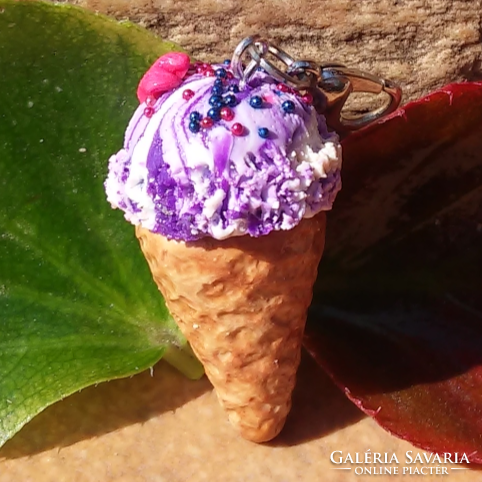 Yoghurt - blueberry ice cream pendant
