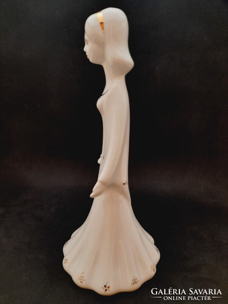 Aquincum, Hófehérke porcelán figura, Ősz Szabó Antónia, 25 cm