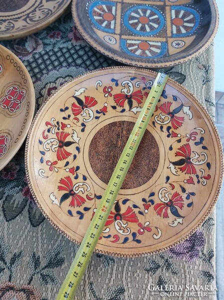 Wood pattern painted wall plate plate