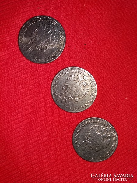 Antique monarchy metal military uniform buttons 3 in one according to the pictures