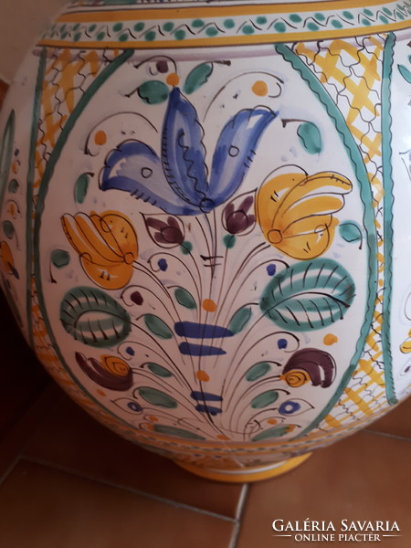 Fashionable harvest jar decorated with haban pattern treasure