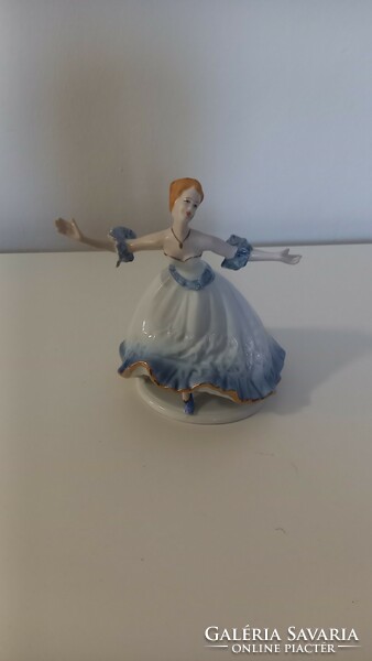 Crown Regal porcelán szobor,táncos lány.