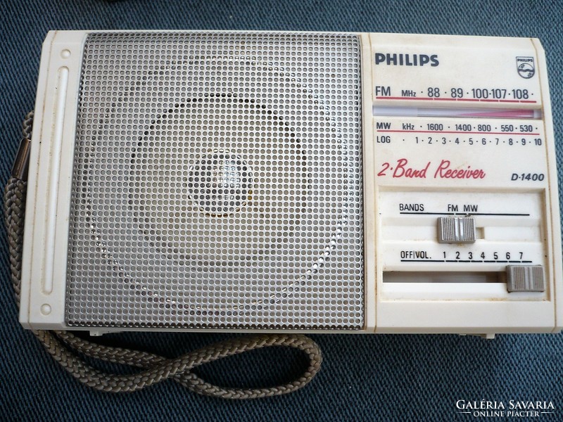 Retro philips d-1400 portable radio with original box and brochure