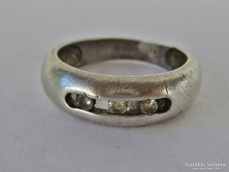 Szép pici fehér köves ezüst gyűrű