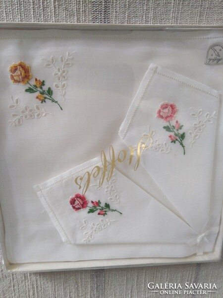Gobelin type, machine embroidered handkerchief / new - 3 pcs