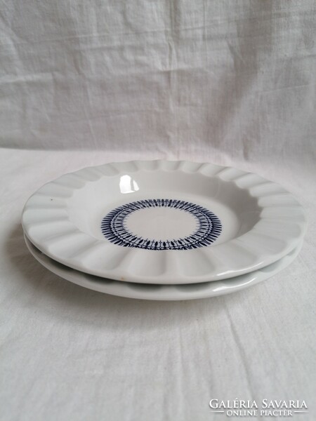2 Great Plains porcelain ashtrays with passenger catering pattern