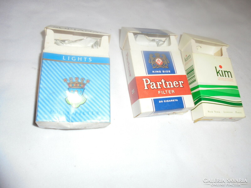 Három darab cigis, cigaretta papír, zacskó, doboz, csomagolás együtt - Sopianae, Partner, Kim