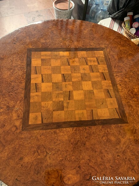 Refurbished chess table with poplar root inlay