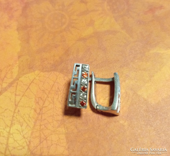 Earrings with small stone Greek pattern