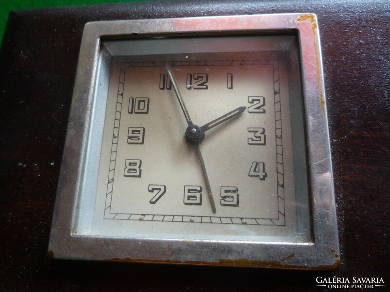 Small art deco mantel clock.
