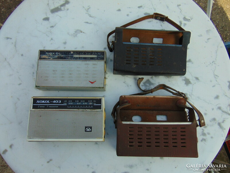 Sokol radios, cases
