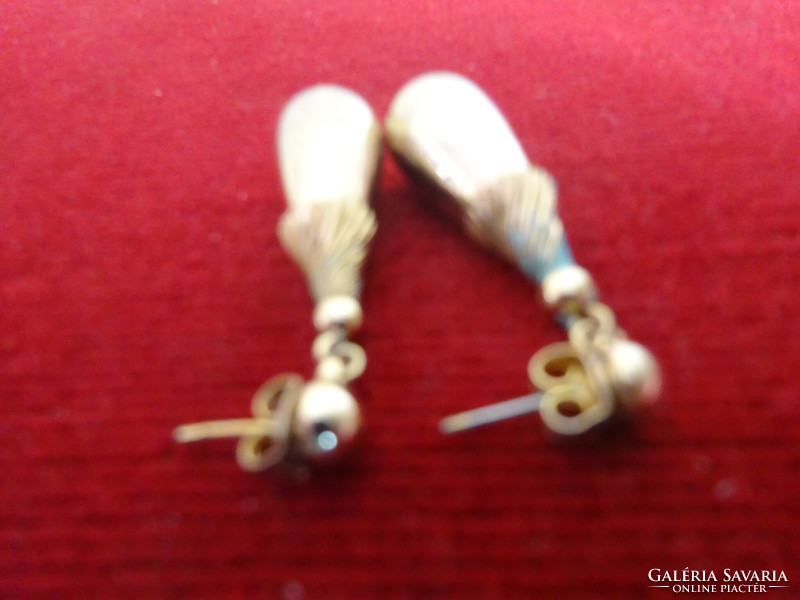 Gold-plated earrings from the 70s, height 4 cm. Jokai.