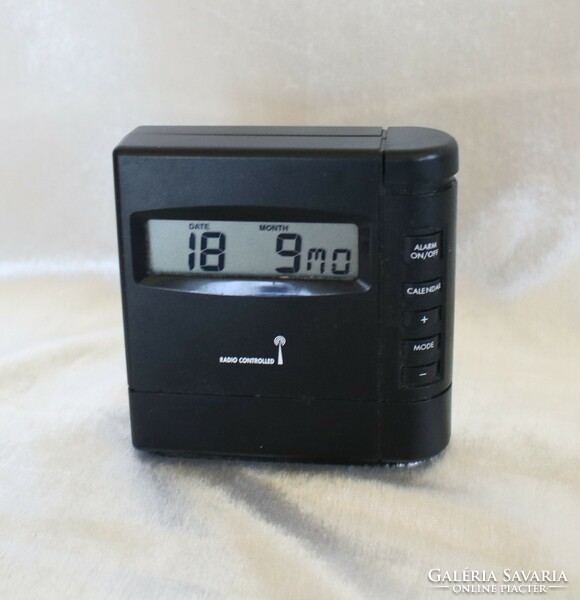 Radio controlled clock-really shows the exact time
