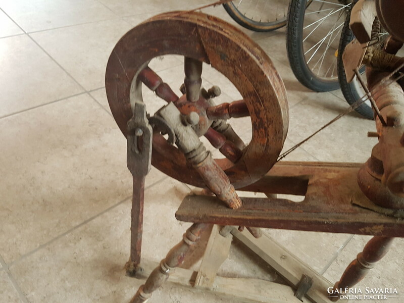 Old big spinning wheel 2pcs