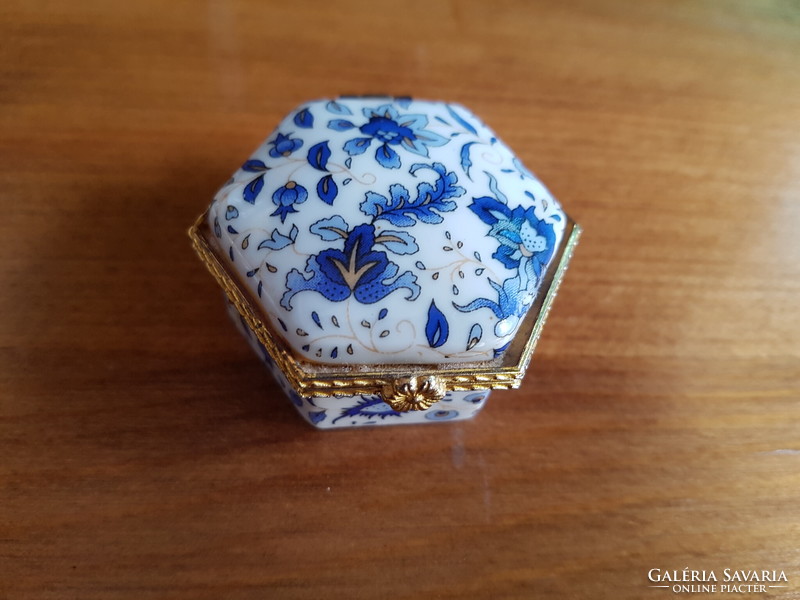 Porcelain mini jewelry holder
