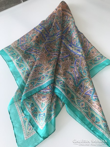 Kézzel hengerelt indiai selyemkendő, 102 x 102 cm