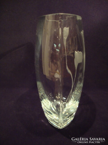 Artistic glass vase