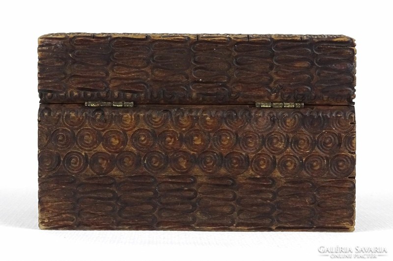 1M319 old burnt wooden cigarette box