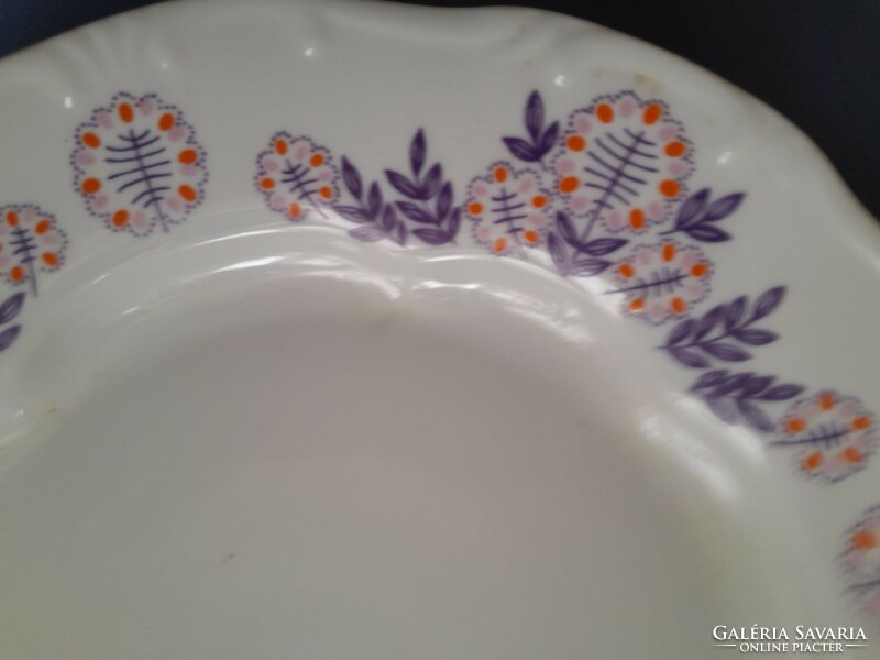 Zsolnay lila virágos lapos tányér
