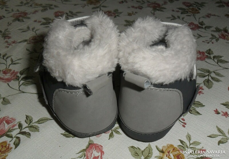 Sterntaler gray starry baby boots/baby shoes with fur. 15 / 16 -Os.