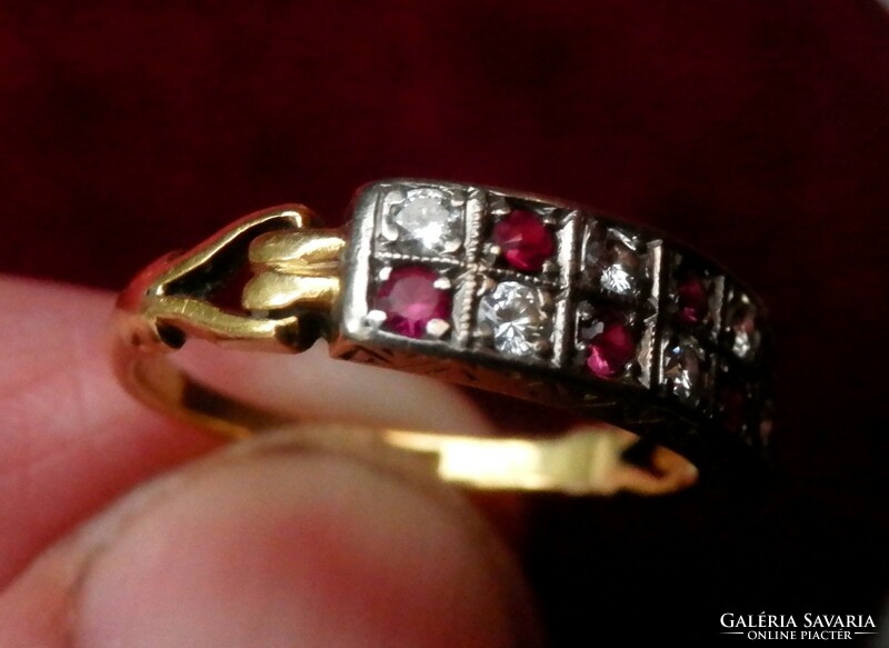 Gold ring brilliant, ruby stone