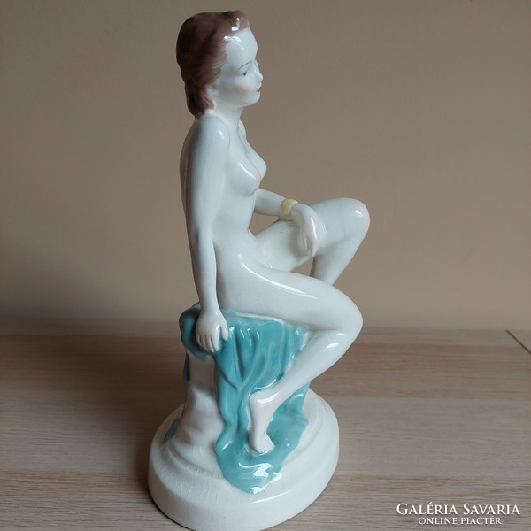 Donner gertrúd granite ceramic nude figure
