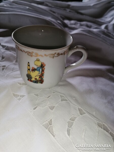 A rare children's cup with a gallant groom and sleeping beauty pattern