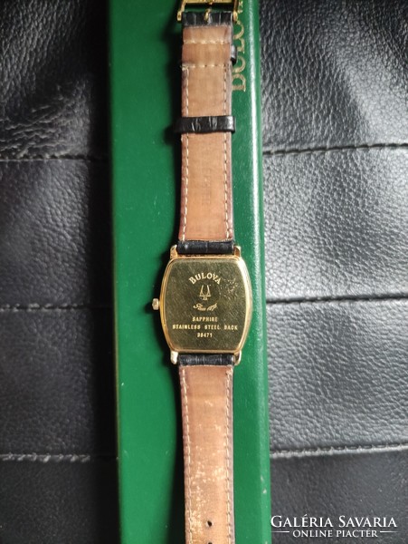 Bulova wristwatch - unisex-classic.