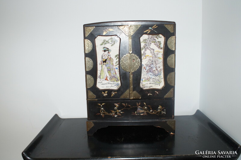 Small Japanese jewelry cabinet