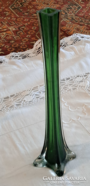 Old monofilament glass vase/green