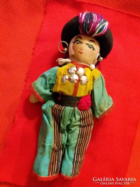 Antique rag canvas wire frame doll ali doll in the condition shown in the pictures and needs cleaning! 23 cm