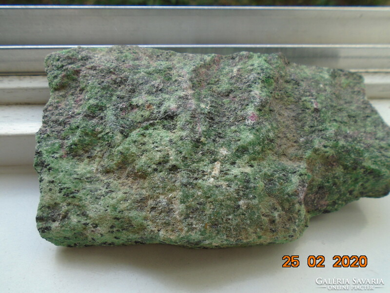 Zoisite ruby, Tanzania, 428 g