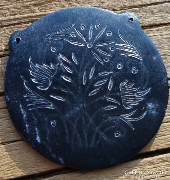Handmade flower engraved pendant