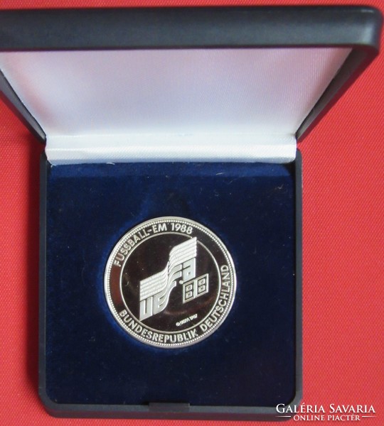 Silver 999/1000 commemorative medal Munich 1988, football European championship