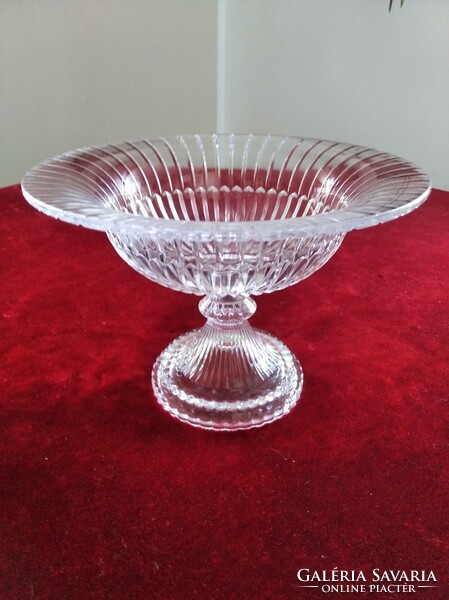 A beautiful goblet-shaped glass bowl with a base in perfect condition