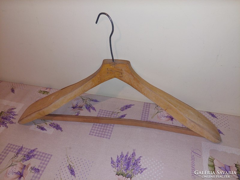Retro coat hanger